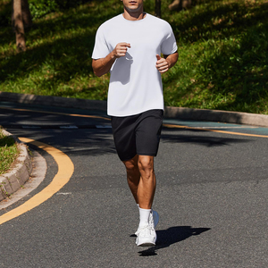 Camiseta Deportiva de Alto Rendimiento para Hombre, Color Sólido, con Logotipo Personalizado, Tela de Calidad, Prenda Deportiva Duradera para Deportes de Campo - Product Image 2