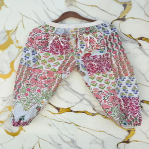 Pantalon Harem en Coton Patchwork Artisanal, Motif Floral Bohème, Coupe Classique, Séchage Rapide, Style Vintage, Idéal pour le Yoga et les Festivals - Product Image 1