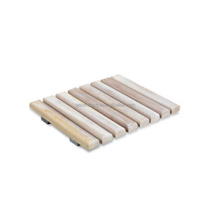 Bloc à découper durable en bois de teck unique élégant fait à la main en forme carrée jetable pour l'alimentation et la viande - Product Image 3