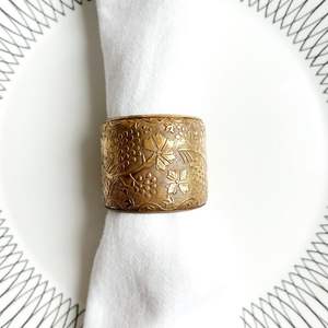 Anneau de serviette en métal moderne, conçu pour une expérience culinaire élégante, accessoire de décoration pour la table d'hôtel - Product Image 5