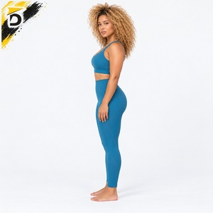 Conjunto de Yoga para Mujer de Alta Calidad, Tejido Transpirable, Diseño Flexible para Yoga, Pilates, Entrenamiento en Gimnasio y Ejercicios Diarios - Product Image 5