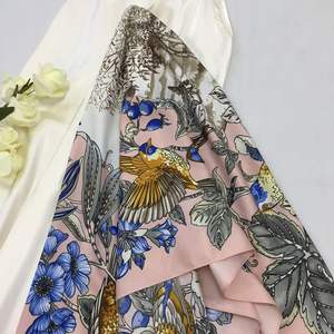 Pañuelo Premium para la Cabeza, Cuello y Cabello, Suave y Liso con Sensación de Satén, Pañuelo de Seda de Diseño para Mujer, Bandana Cuadrada - Product Image 2