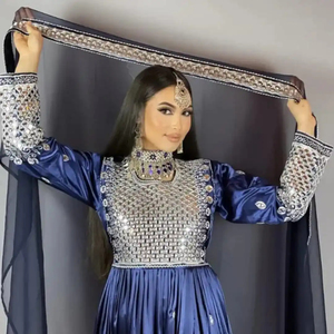 Robe afghane Kuchi vintage en mousseline à manches longues, faite main, couleurs personnalisées, avec broderie miroir et motifs ethniques traditionnels - Product Image 3