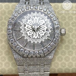 Charm Jewells Reloj de lujo de acero inoxidable con caja redonda de 40 mm, bisel de diamantes, cierre plegable de cuarzo analógico, unisex - Product Image 3