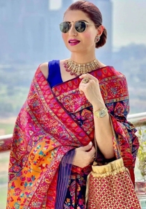 Sari en soie pure et coton Kanjivaram KV, tissé traditionnellement, à blocs de couleurs, pour les fêtes (Bleu) - Product Image 1