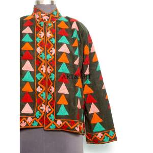 เสื้อแจ็คเก็ตคอตตอนปักลายสำหรับผู้หญิง ขายส่ง ผลิตจากผ้าฝ้าย 100% แบบควิลท์ ระบายอากาศได้ดี สไตล์โบฮีเมียนย้อนยุค เป็นมิตรกับสิ่งแวดล้อม จากโรงงาน - Product Image 2