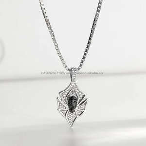 Colgante de araña de dos tonos de Plata de Ley 925 VVS Lab Grown Diamond Bicolor Spider Jewelry colgante gótico regalo de Halloween para ella - Product Image 1