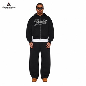 Ensemble survêtement homme personnalisé avec logo, 100% coton 450 g/m², comprenant un sweat à capuche zippé ample et court et un pantalon de survêtement coupe décontractée - Product Image 1