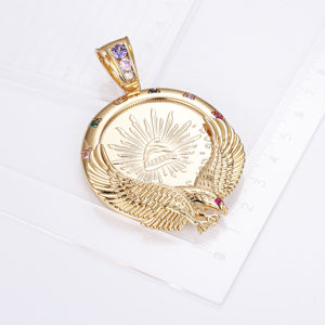 Collar con Colgante de Moneda Libertad con Águila, Chapado en Oro sobre Plata de Ley 925, con Diamante de Gema Multicolor Cultivada en Laboratorio, Certificado IGI - Product Image 2