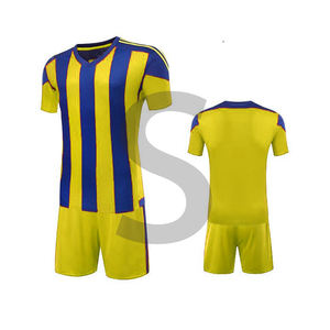 High Quality Customized Soccer Uniform for Men Breathable Quick Dry 100% Polyester New Design Team Soccer Wear <b>Set</b> - Product Image 3