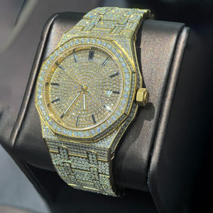 Montre pour homme en or rose avec cadran romain, entièrement sertie de diamants Moissanite, mouvement automatique 22 carats, fabriquée à la main par un exportateur indien. - Product Image 6