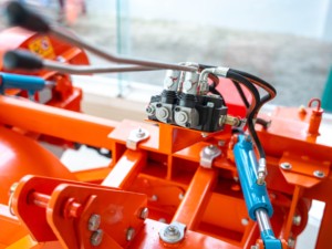 Hogico Ridge Moulder 4560VN Tracteur monté avec bund faisant des fonctions de formation de crête Parfait pour la plantation de riz et l'agriculture - Product Image 4