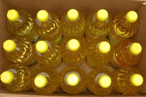 Aceite de Girasol Refinado al por Mayor en Botellas/Tambores/Bidones, 100% Puro, Grado Alimenticio, 12 Meses de Vida Útil para Restaurantes - Product Image 3