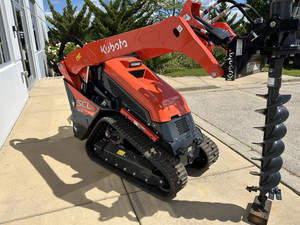 รถตักล้อยางขนาดเล็ก Kubota SCL1000 เครื่องยนต์ดีเซล ระบบไฮดรอลิก HYDAC แรงยกสูง ดีไซน์กะทัดรัด - Product Image 5