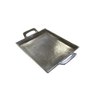 Plateau décoratif en aluminium coulé fait main, style vintage, avec poignées, pour table à manger, décoration de la maison et de la cuisine - Product Image 2