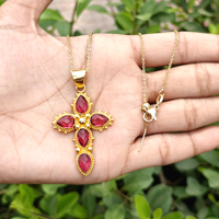 Collier pendentif croix en quartz hydro rubis, bijoux religieux en gros, plaqué or 18 carats, fait main, pour femmes