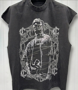 Camiseta sin mangas para hombre, de algodón 100%, de cuello simulado, de secado rápido, con estampado gótico, de corte regular, de gramaje alto, estilo musculoso. - Product Image 4