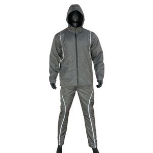 Survêtement coupe-vent en nylon de haute qualité pour hommes, vêtements de sport à capuche avec rayures réfléchissantes, techniques imprimées coupe-vent - Product Image 5