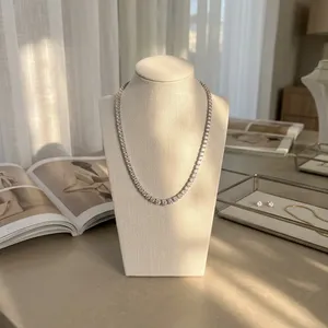 Collier unisexe plaqué or blanc avec diamants taille brillant style hip-hop certifié IGI pour usage quotidien, modèle RD-MTC16 de RAMDUT IMPEX - Product Image 1