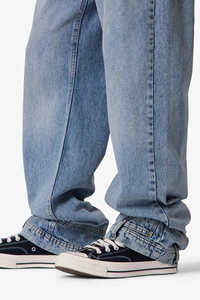 Jeans pour hommes de haute qualité, coupe ample, bleu délavé vintage, style streetwear hip-hop, OEM ODM, en coton respirant - Product Image 6