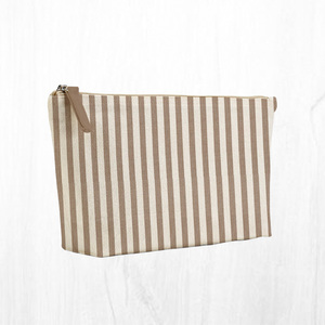 Pochette tissée en coton écoresponsable de couleur gris printemps, provenant d'un fabricant de textiles d'ameublement sur mesure pour l'exportation mondiale. - Product Image 1