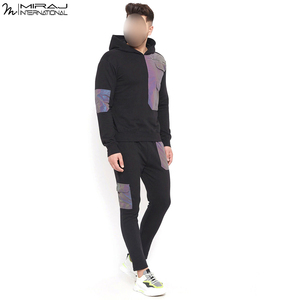 Diseño Único en Contraste Rojo y Blanco, Buen Proveedor a Precio de Mayoreo con Logotipo Propio, Chándales para Hombre de Primera Calidad - Product Image 4
