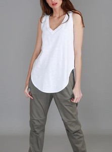 Vestido midi ajustado negro acanalado sin mangas con cuello cuadrado y abertura para mujer, estilo casual - Product Image 2