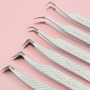 Pinces à cils professionnelles avec breloques, en acier inoxydable de qualité chirurgicale, pour extensions de cils volume. - Product Image 2