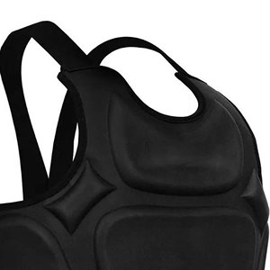 Conjunto de Ropa Profesional de Primera Clase para Boxeo y Kickboxing – Chaleco y Pantalones Cortos de Combate Hechos en Pakistán - Product Image 3