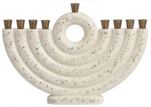 Ménorah Hanouka moderne en résine noire faite à la main, porte-bougies à 9 branches avec accents dorés, décorative religieuse juive pour Noël et Diwali - Product Image 4