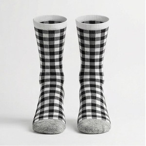 Calcetines de Hombre, Estilo Clásico, Color Liso, Tejidos, Transpirables, de Algodón, Poliéster y Elastano, para Uso Diario en Otoño - Product Image 1