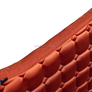 Vente en gros de tapis de selle de dressage en coton | Équipement équestre rembourré doux avec maille de refroidissement | Fournisseur d'équipement d'équitation OEM - Product Image 3