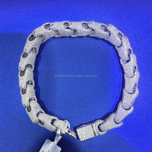 Pulsera de eslabones cubanos de diseñador Estilo hip hop Heavy Iced Out Plata de Ley 925 con diamantes cultivados en laboratorio VVS - Product Image 1