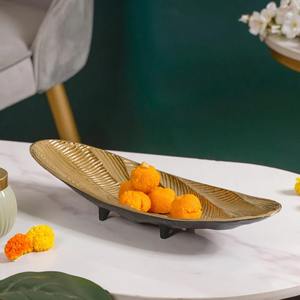 Plateau de service décoratif moderne en métal pour collations, fruits, pain, cuisine, vaisselle de table - Product Image 5