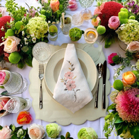 Nappe en lin Blush Blossom |   Housse de table réutilisable en lin 100% naturel de qualité supérieure, écologique, motif floral doux