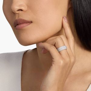 Bague d'éternité à cinq rangs de diamants en or blanc - Product Image 2