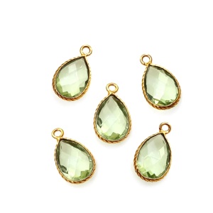 Pendentifs breloques en argent sterling plaqué or rhodié avec améthyste verte vintage en serti clos, vente en gros pour fêtes - Product Image 3