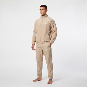 Survêtement en polyester pour homme, de haute qualité, doux, avec logo personnalisé, pour l'entraînement, vêtements de sport, couleur unie - Product Image 1