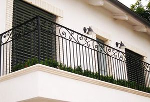 Balustrade de balcon extérieur moderne en fer, aluminium, acier inoxydable, métal résistant à l'eau, qualité hospitalière, plus de 5 ans - Product Image 3