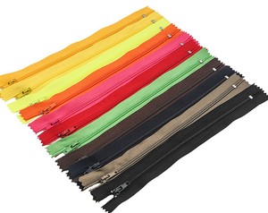 Fermeture éclair invisible personnalisée, nouveau design, fermeture éclair en nylon en rouleau - Product Image 1