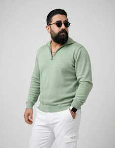 เสื้อสเวตเชิ้ตคอตั้งแบบสวมใส่สบายสำหรับผู้ชาย สีเขียวอ่อน แบรนด์ Oneten Apparels รุ่น Quarter Zip Knitted Pullover - Product Image 3