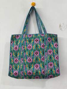 Sacs à bandoulière en gros au meilleur prix, sacs fourre-tout portables réutilisables et lavables en toile de coton matelassée pour femmes avec votre propre logo - Product Image 2