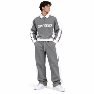 Conjunto Deportivo para Hombre, Gris, con Cierre de Cremallera de un Cuarto, Franjas Laterales en Contraste, Ropa Deportiva Personalizada - Product Image 1