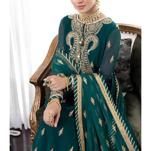 Robe de soirée traditionnelle Punjabi Sharara brodée en mousseline de soie pour femme 2026 – Robe de mariée pakistanaise de luxe pour occasions formelles - Product Image 6