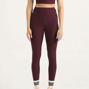 Nouvel ensemble de yoga 2 pièces personnalisé avec logo, écologique, réversible, en dentelle, pour femme, séchage rapide, extensible dans les quatre sens - Product Image 3