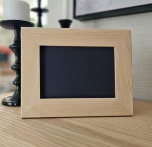 Cadre photo décoratif artisanal en bois naturel, décoration de table et de mur, finition élégante, cadre photo en bois - Product Image 4