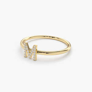Anillo de Plata de Ley 925 Chapado en Oro Amarillo de 14k, Anillo con Letra M, Anillo Pequeño con Moissanita para Mujer - Product Image 4