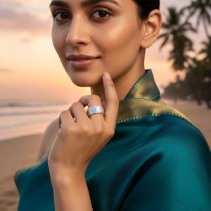 Hermoso Anillo de Dedo Ajustable de Plata 925 Hecho a Mano en India, Estilo Rajasthani, con Engaste de Circonita en Forma de Gota de Agua, Diseño Moderno - Product Image 4
