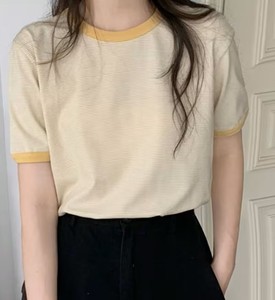 Camiseta Casual Chic Vintage Amarilla Sólida de Manga Corta con Logo y Cuello Redondo - Transpirable y Ecológica para Mujer, Uso Diario - Individual - Product Image 1