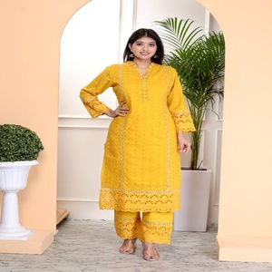 Conjunto de Kurta de Algodón Amarillo Brillante para Mujer NIYANI con Bordado Delicado y Dupatta Fluido para Bodas y Diwali, Elegancia Étnica - Product Image 1